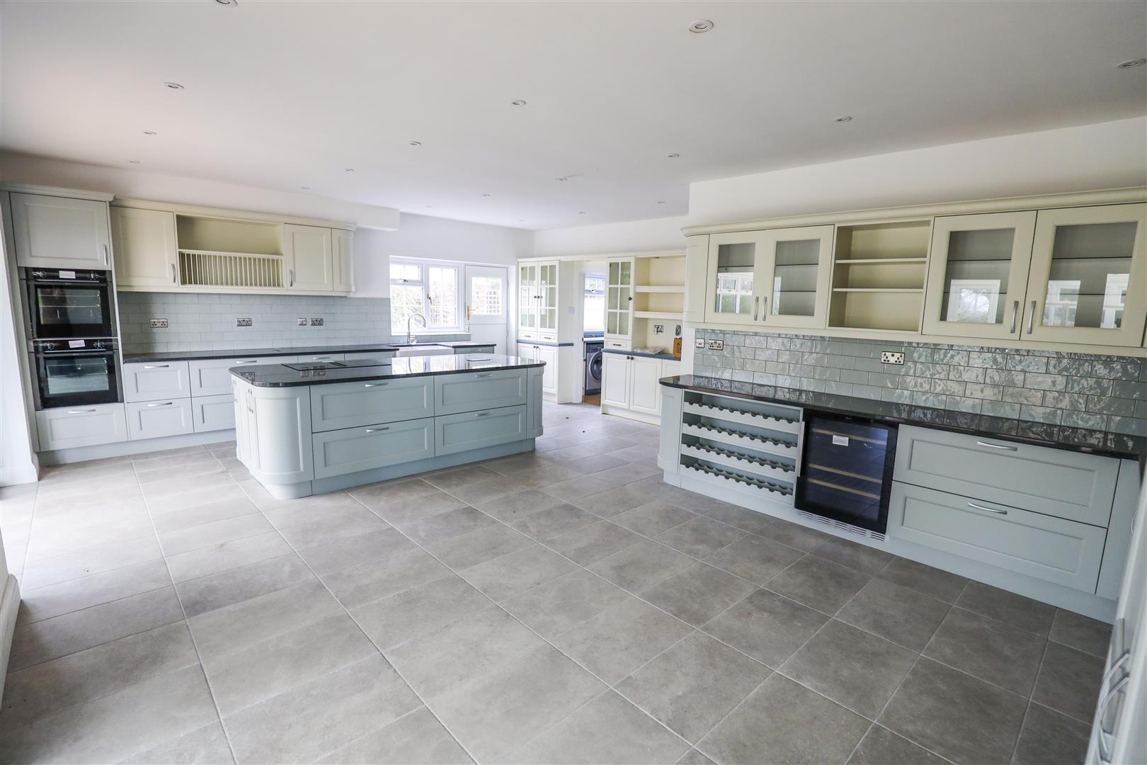 Glenview, St. Hilary, Nr Cowbridge, Vale of Glamorgan, CF71 7DP